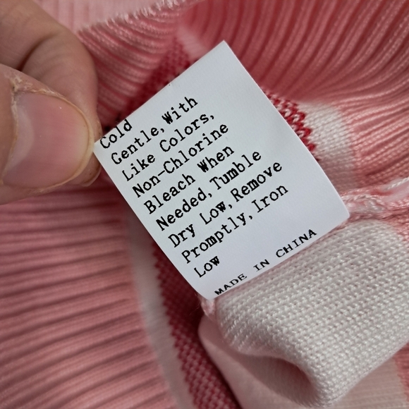 Christmas Pink Santa Sweater Sweatshirt Santa Size 4Y - Picture 5 of 5